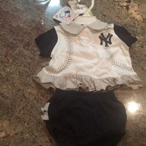 Yankee two piece set